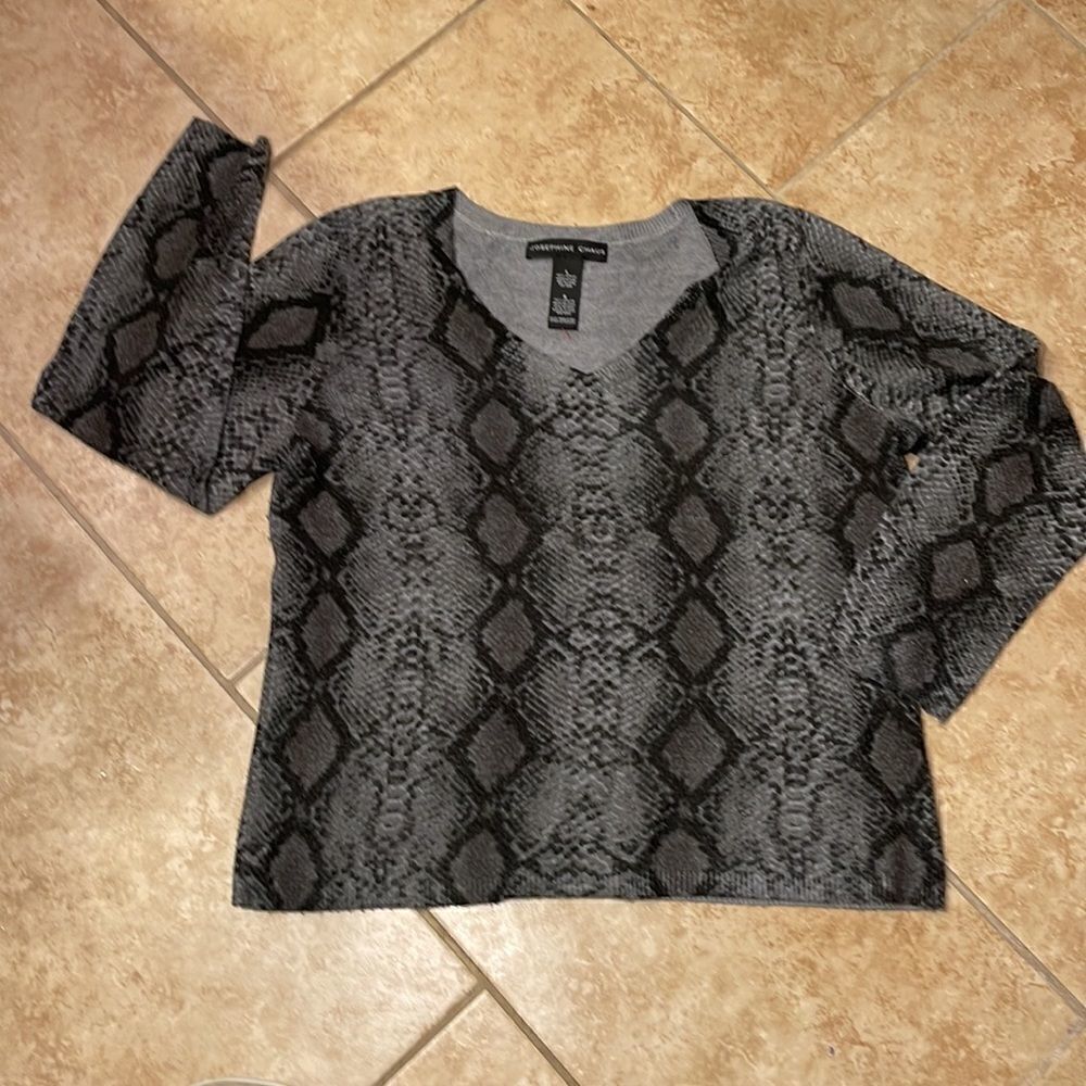 Gray and black multi colored sweater